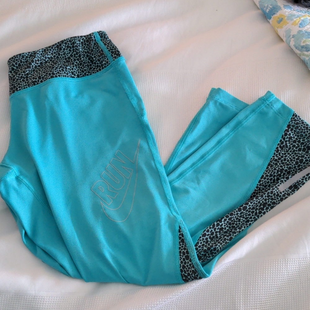 Nike Dri-Fit Leggings-Crop